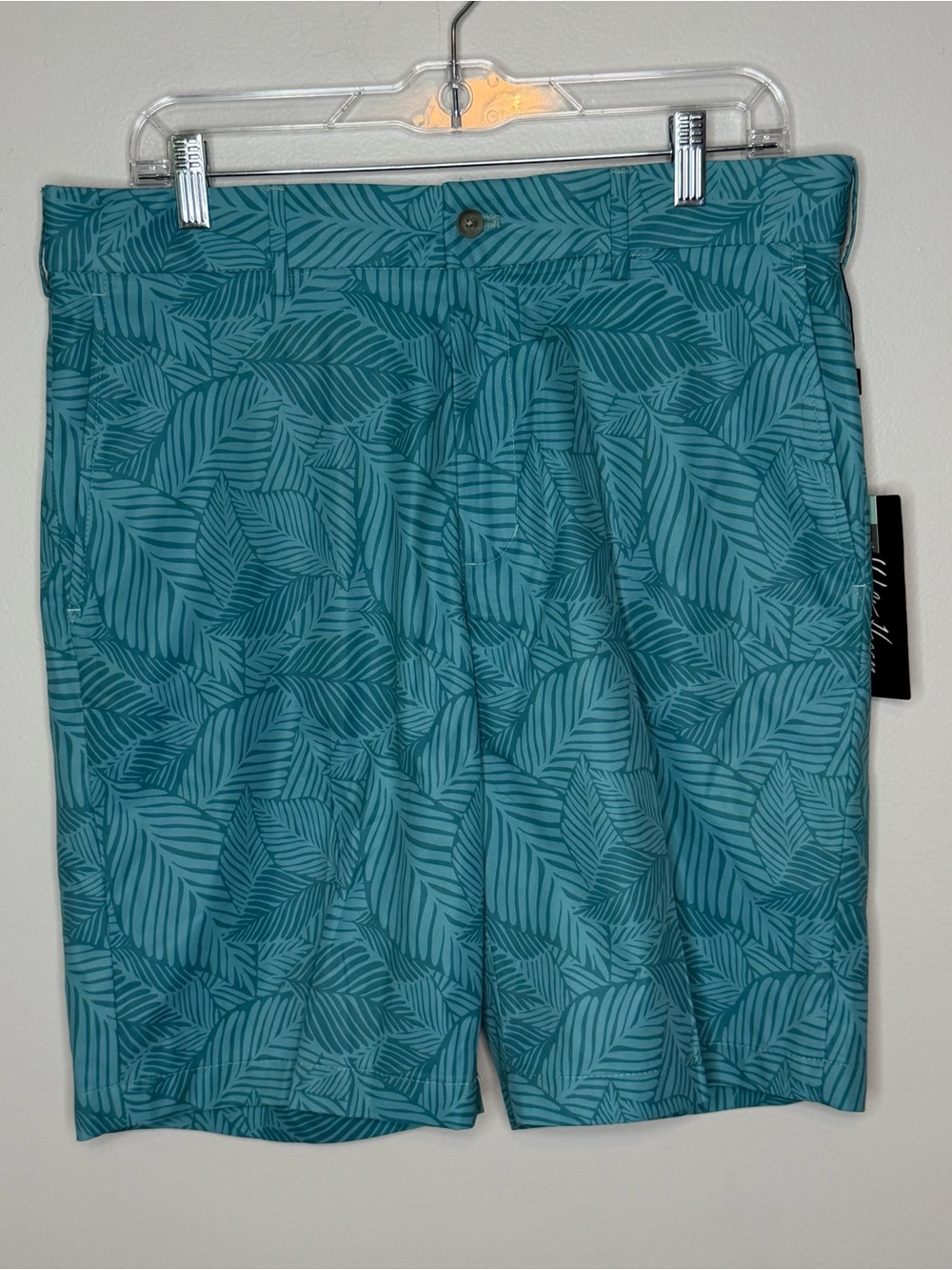 NWT Walter Hagen Perfect 11 Leaves Print Wavelite Teal 10” Short - Picture 3 of 8